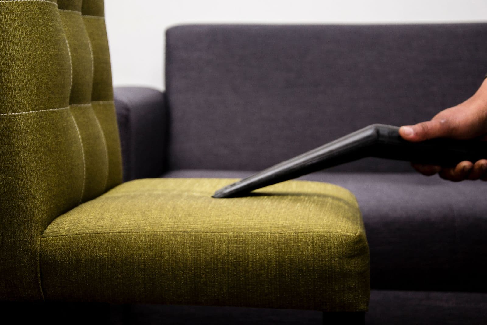 I can shampoo your sofa seats at home — photo 2