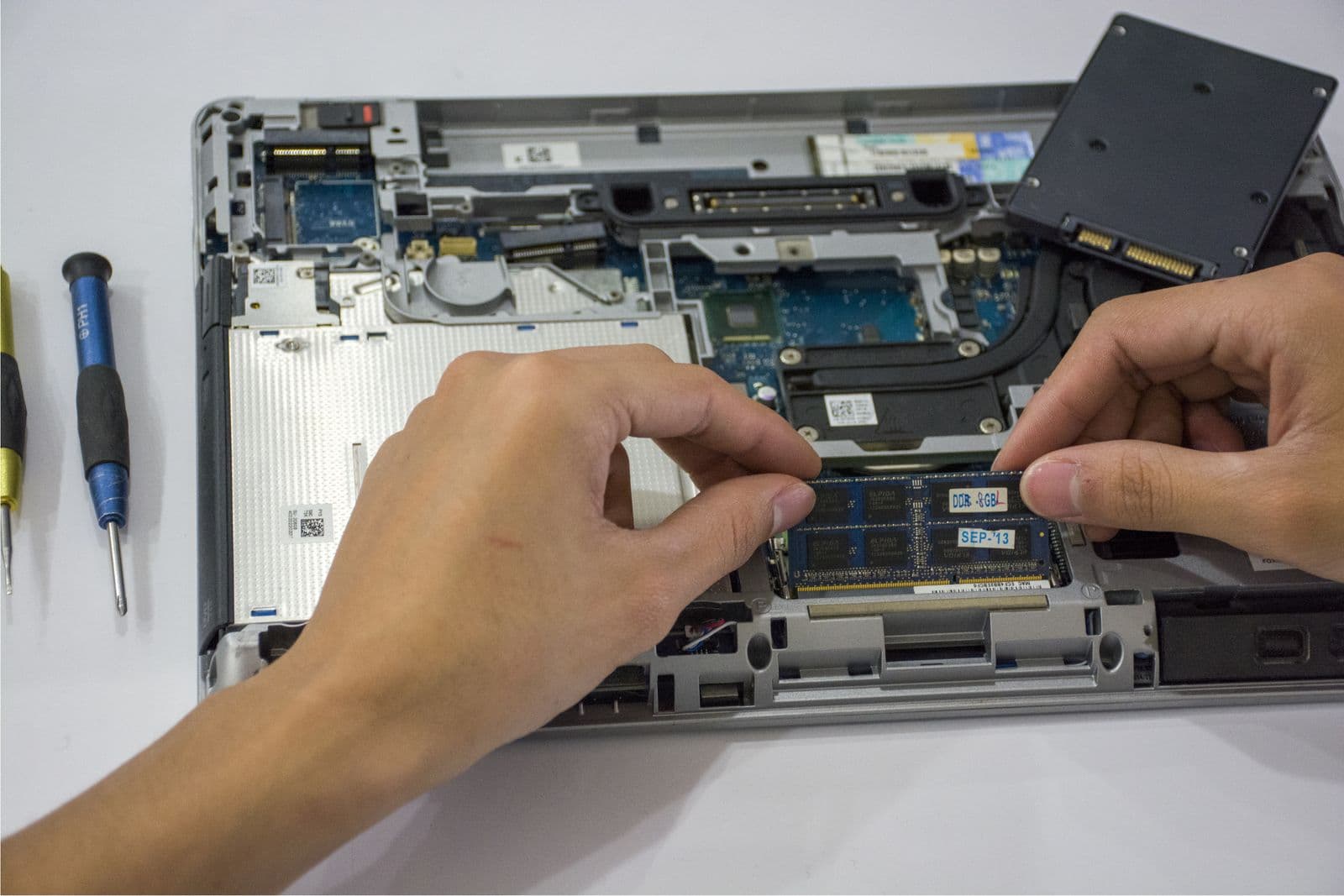 I can speed up your old laptop with an SSD upgrade — photo 2