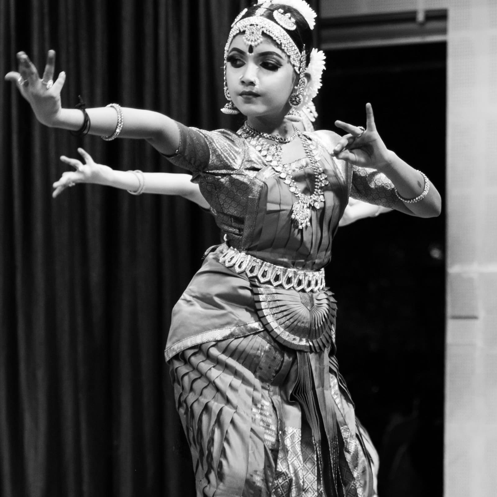 I can teach Bharatanatyam to children aged 5 and up — photo 2